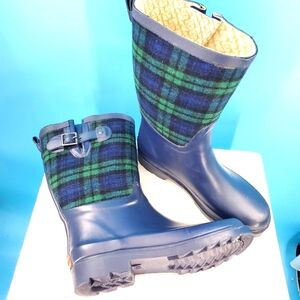 Chooka blue and green plaid rain boots 8